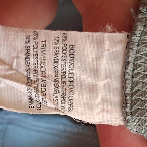 Reebox Green biker shorts with pockets sz med polyester and spandex - Picture 6 of 6